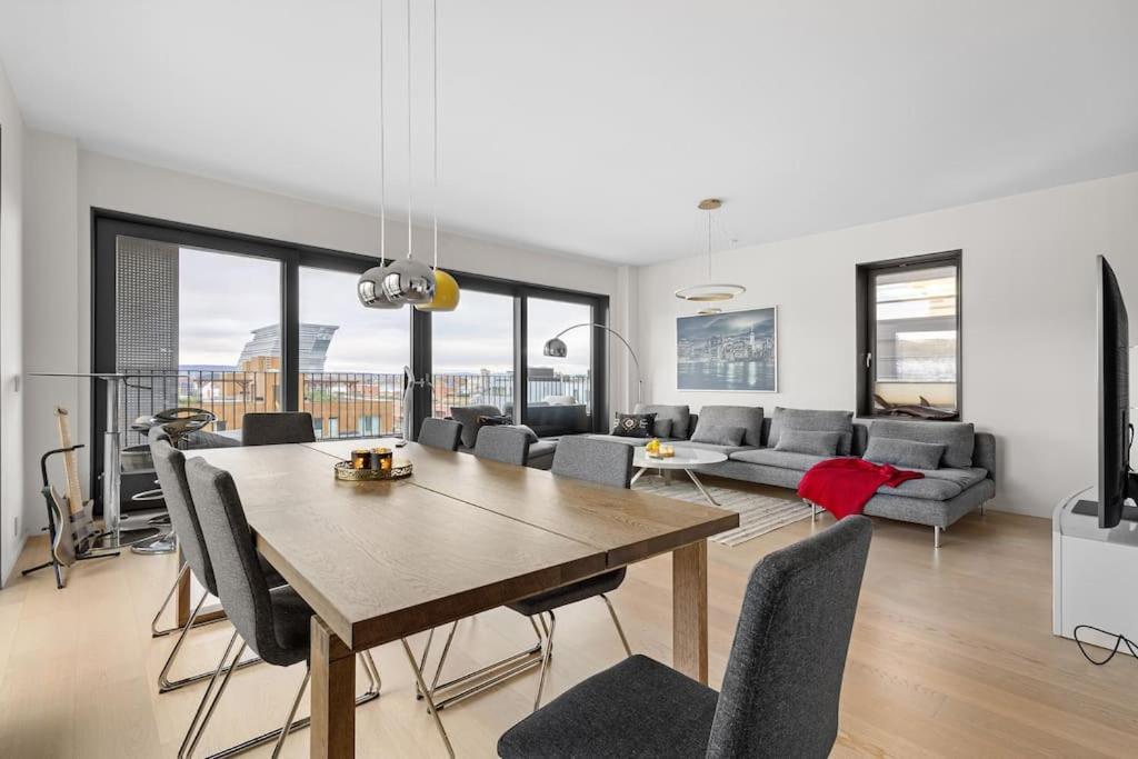 Modern 3Bed Room Sea View Apartment @ Oslo Barcode Экстерьер фото