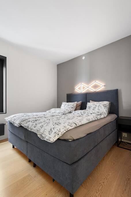 Modern 3Bed Room Sea View Apartment @ Oslo Barcode Экстерьер фото