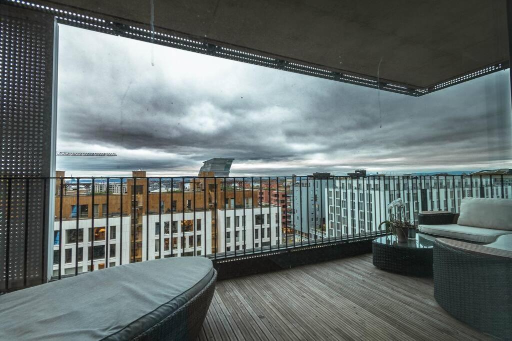 Modern 3Bed Room Sea View Apartment @ Oslo Barcode Экстерьер фото