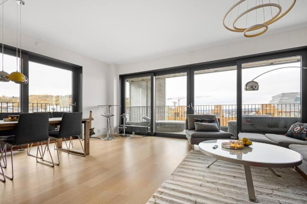 Modern 3Bed Room Sea View Apartment @ Oslo Barcode Экстерьер фото